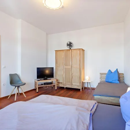 Apartment Elegant In Near Unteruckersee Lake Prenzlau