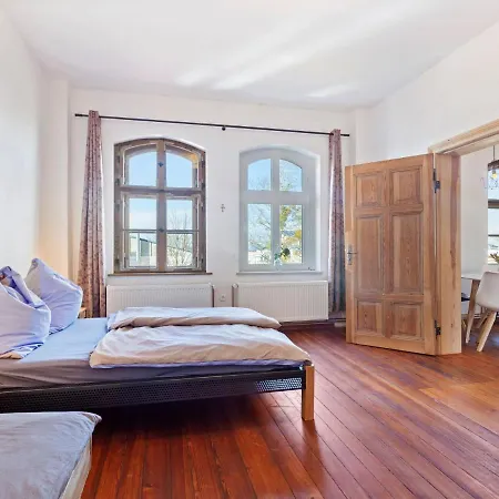 Elegant In Near Unteruckersee Lake Apartment Prenzlau
